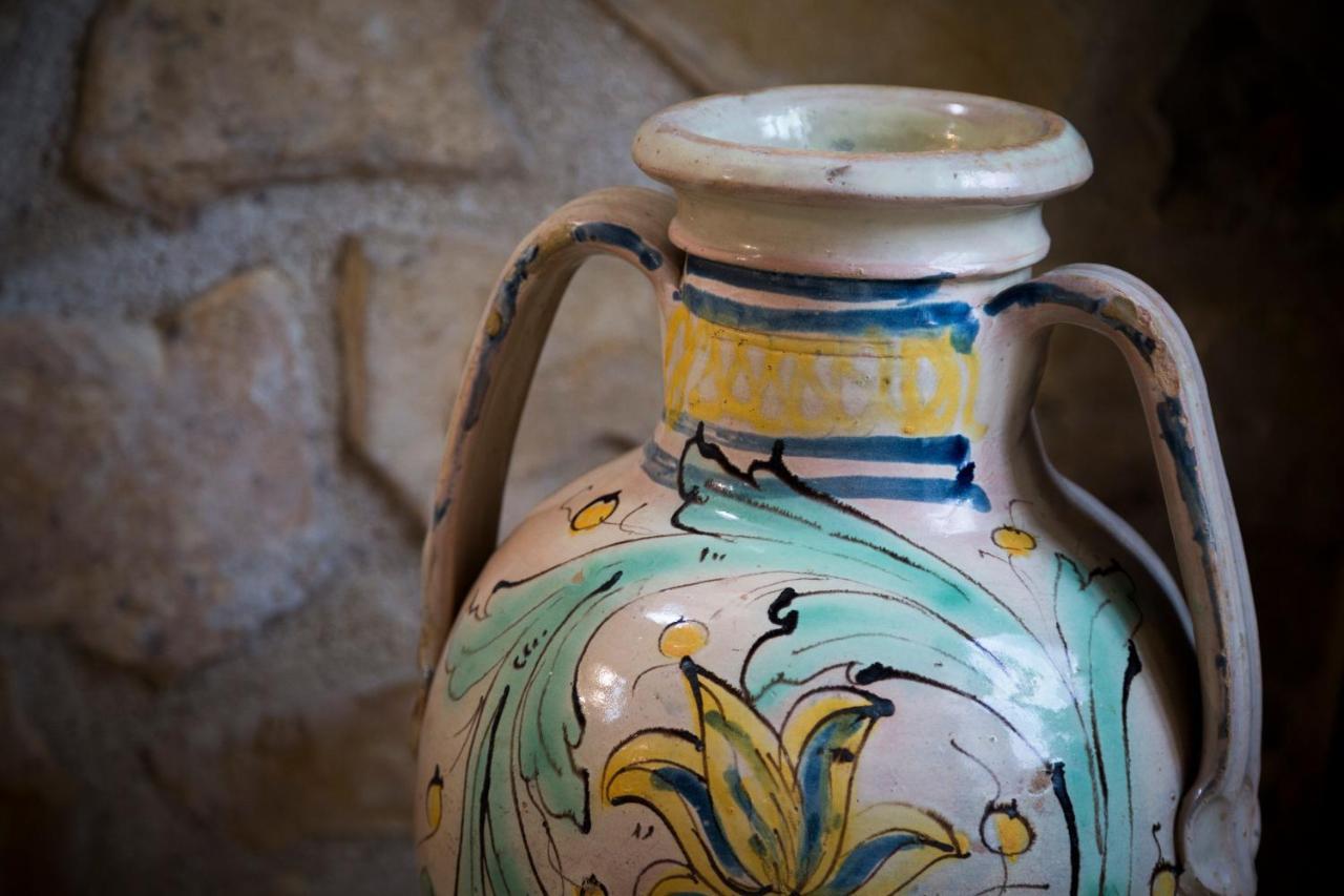 Masseria Fortificata Lo Zafferaneto * Buccheri